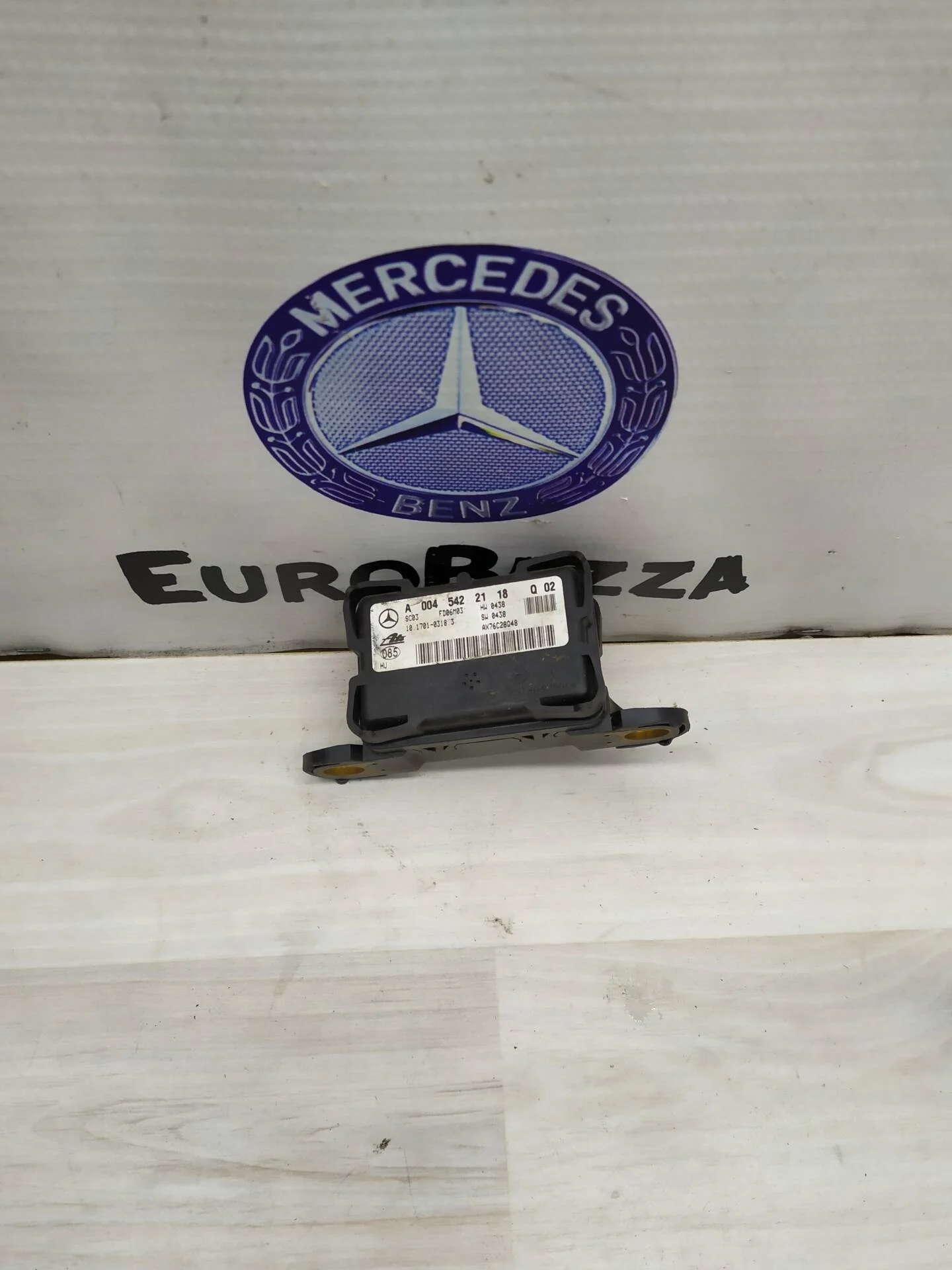Датчик  ускорения Mercedes W221