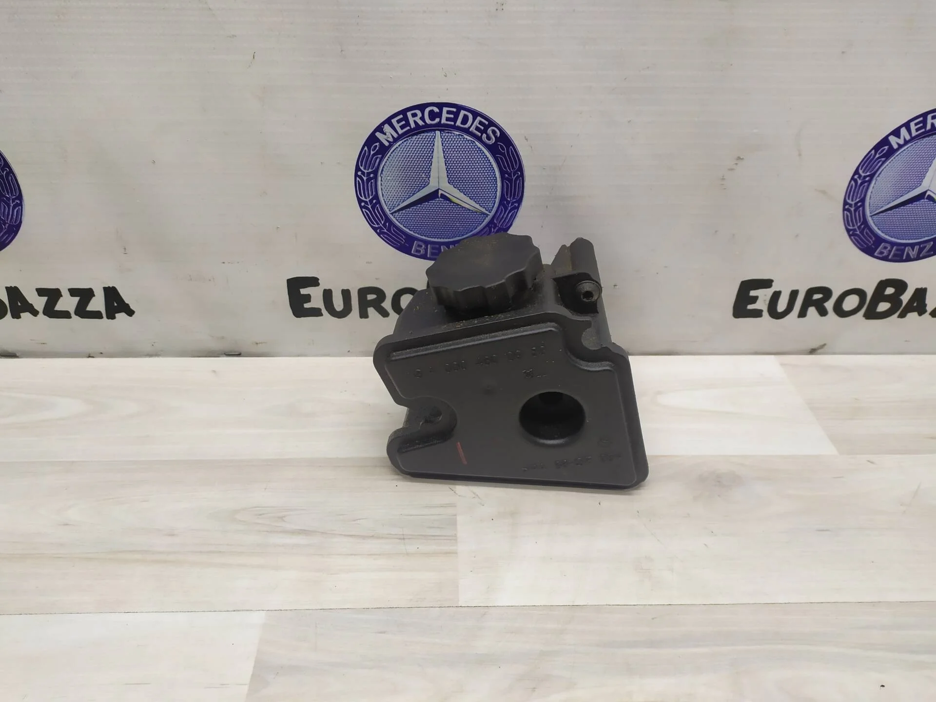 Бачок гидроусилителя руля Mercedes M272