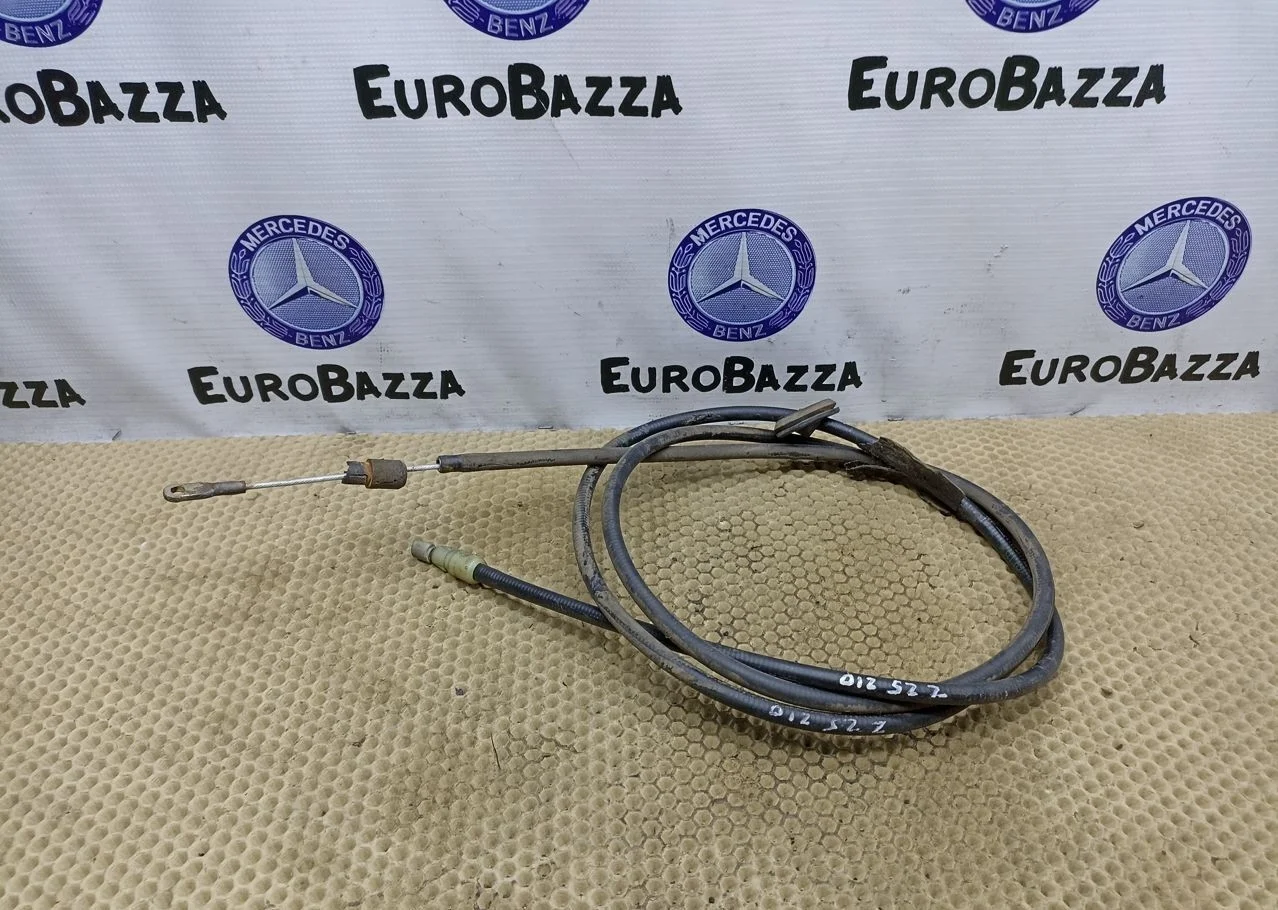 Тросик ручника Mercedes W210