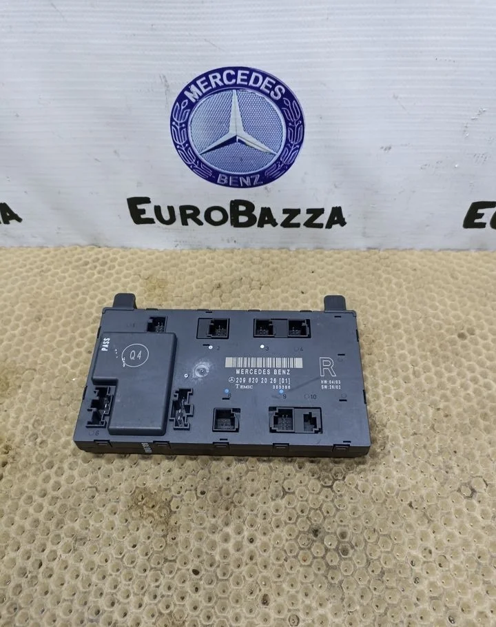 Блок управления правой дверью Mercedes W209