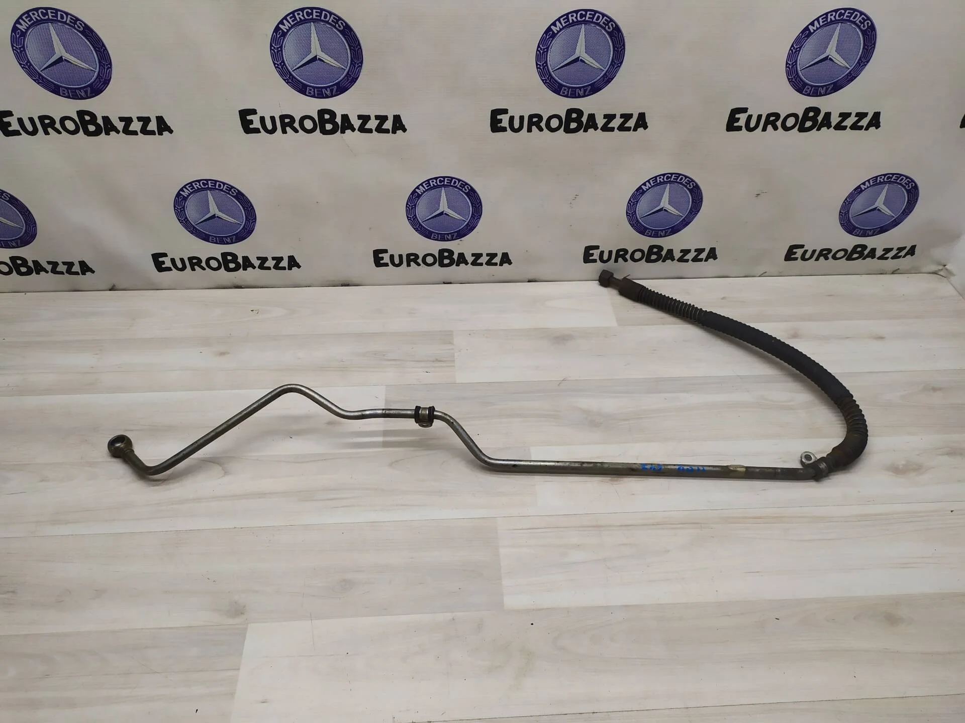 Трубка охлаждения АКПП правая Mercedes W211