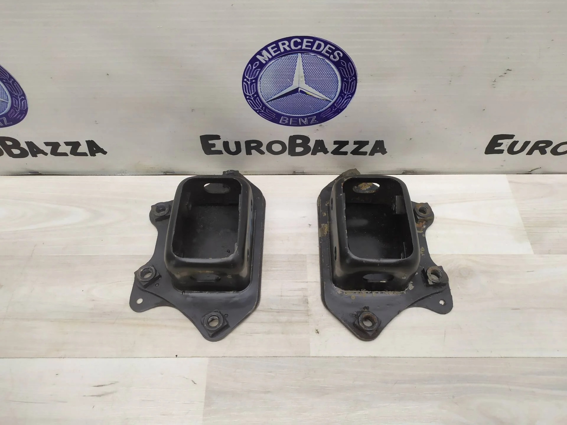 Кронштейн телевизора Mercedes W215