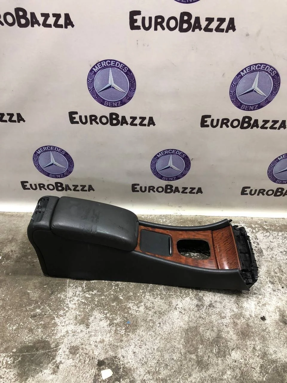 Подлоктоник Mercedes W203
