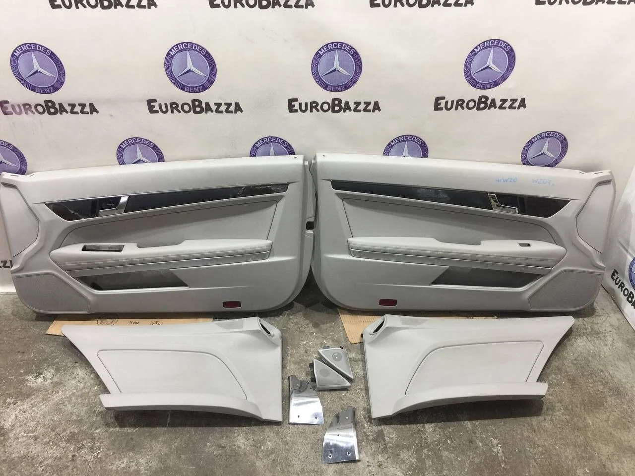 Дверная карта Mercedes W207