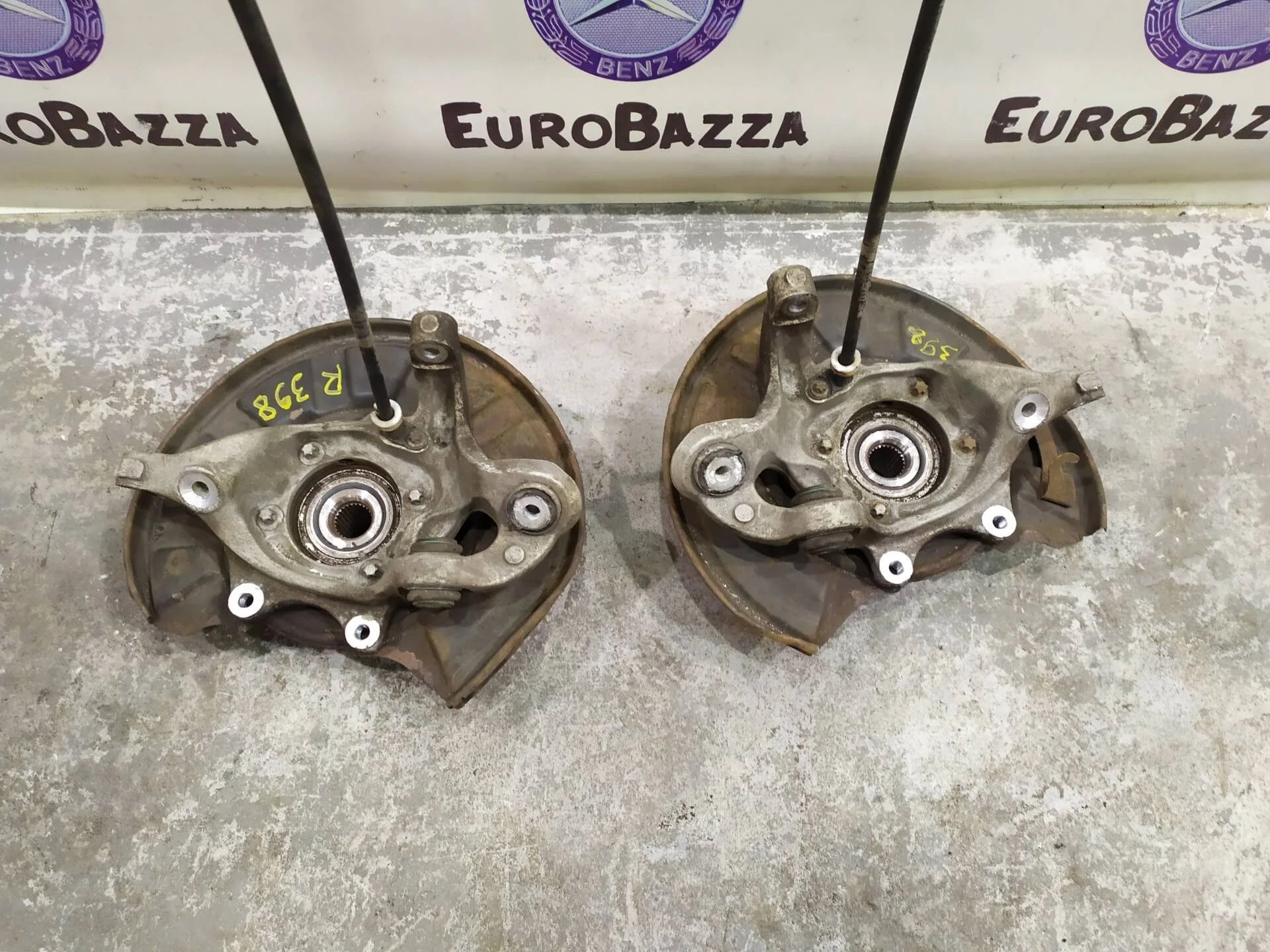 Кулак задний Mercedes W212