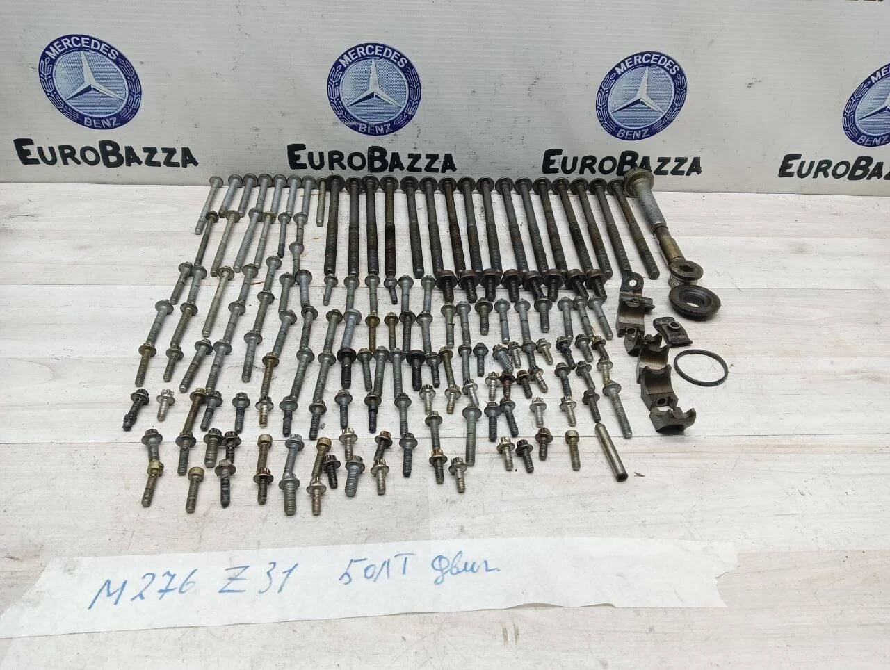 Болты двигателя Mercedes M276