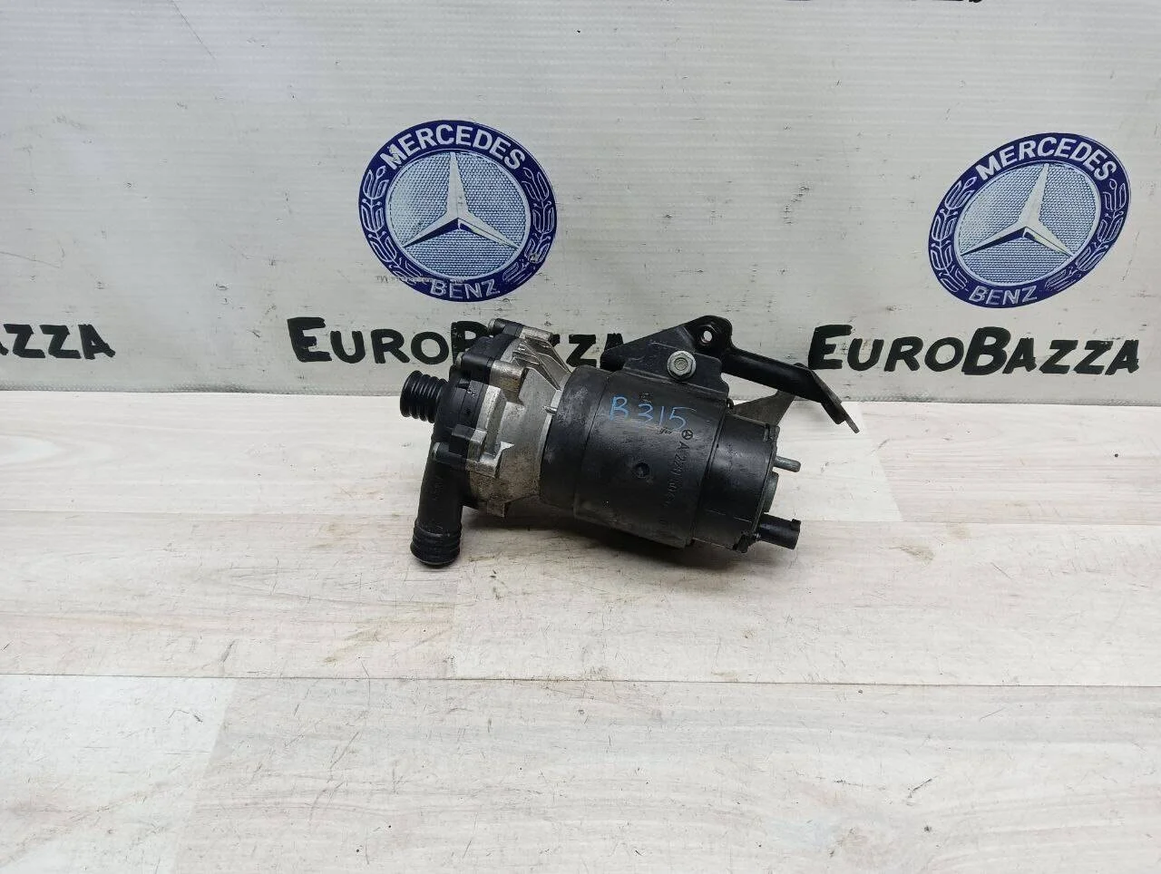 Насос циркуляционный Mercedes W219 AMG