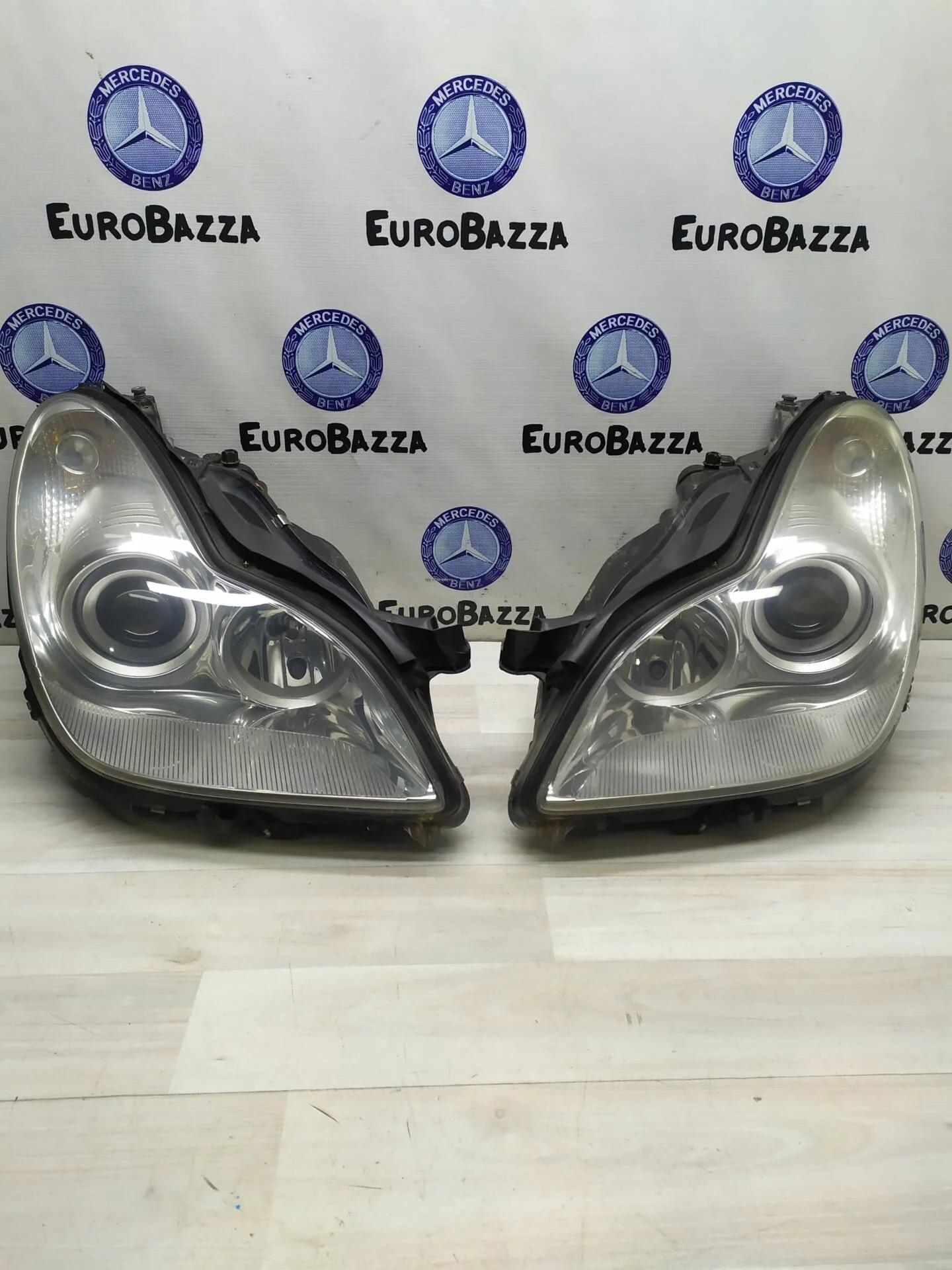 Фара ксеноновая Mercedes W219