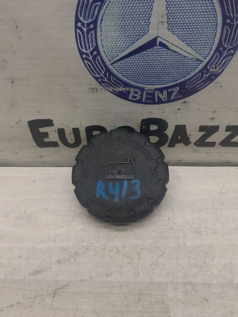 Крышка расширительного бачка Mercedes