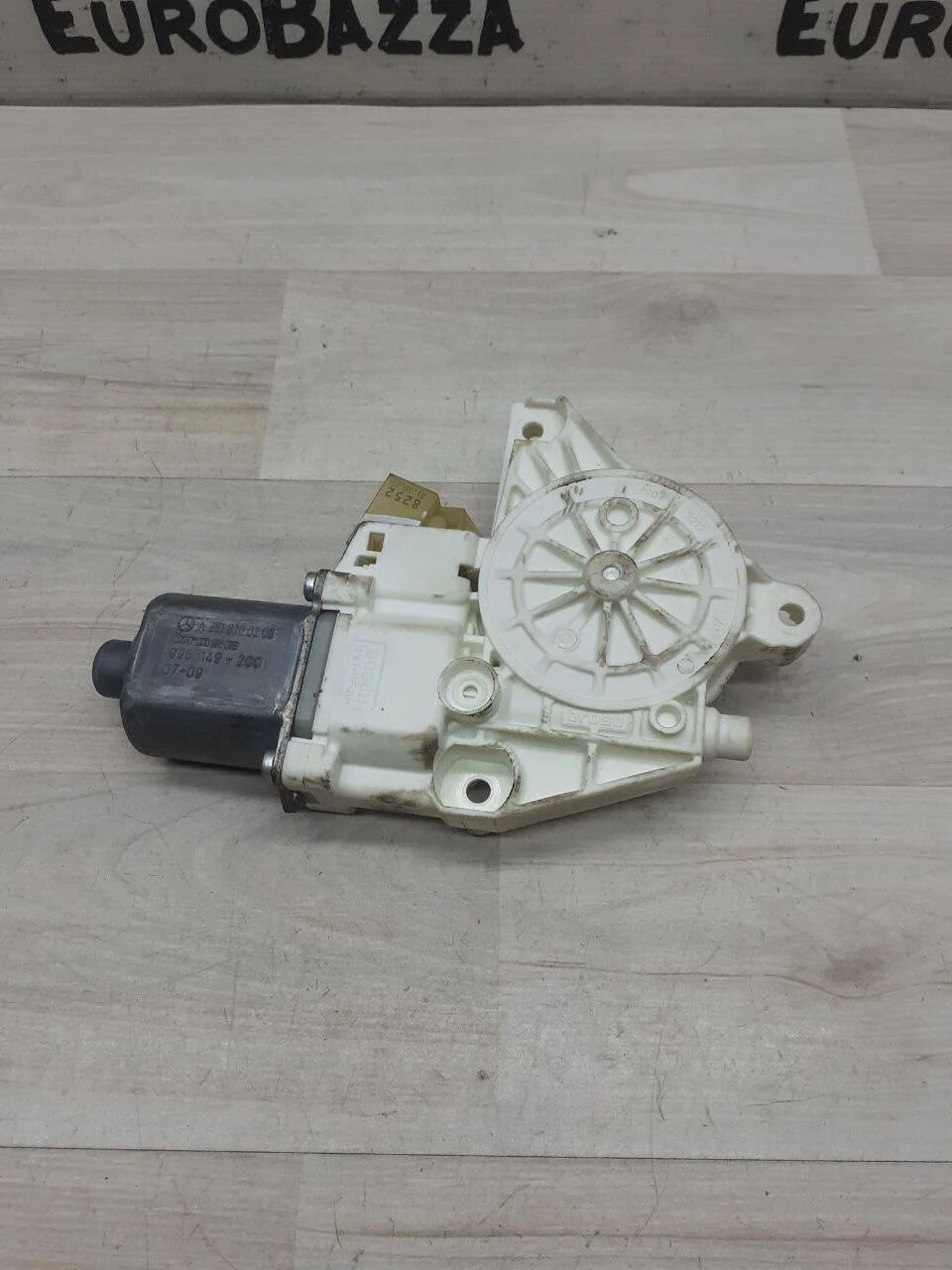 Моторчик заднего стеклоподъемника Mercedes W164