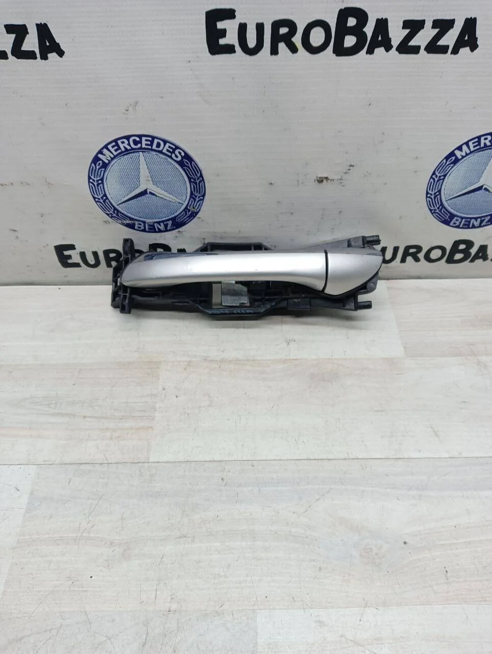 Ручка задней левой двери Mercedes W211