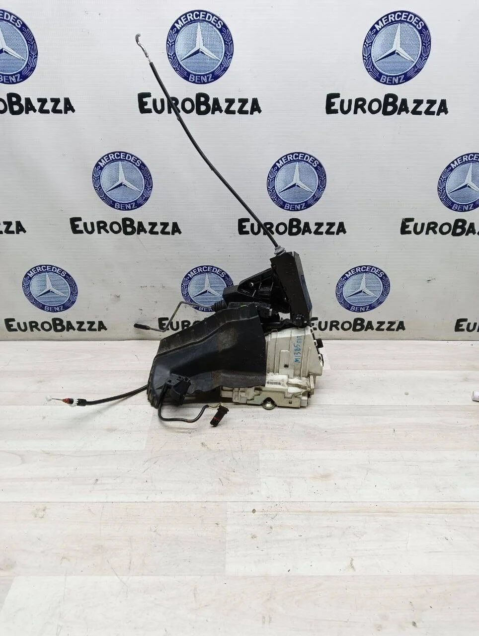 Замок двери передний правый Mercedes X164