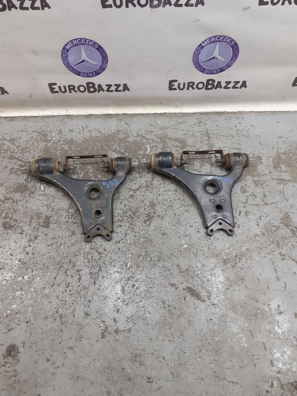 Рычаг передний нижний Mercedes W169
