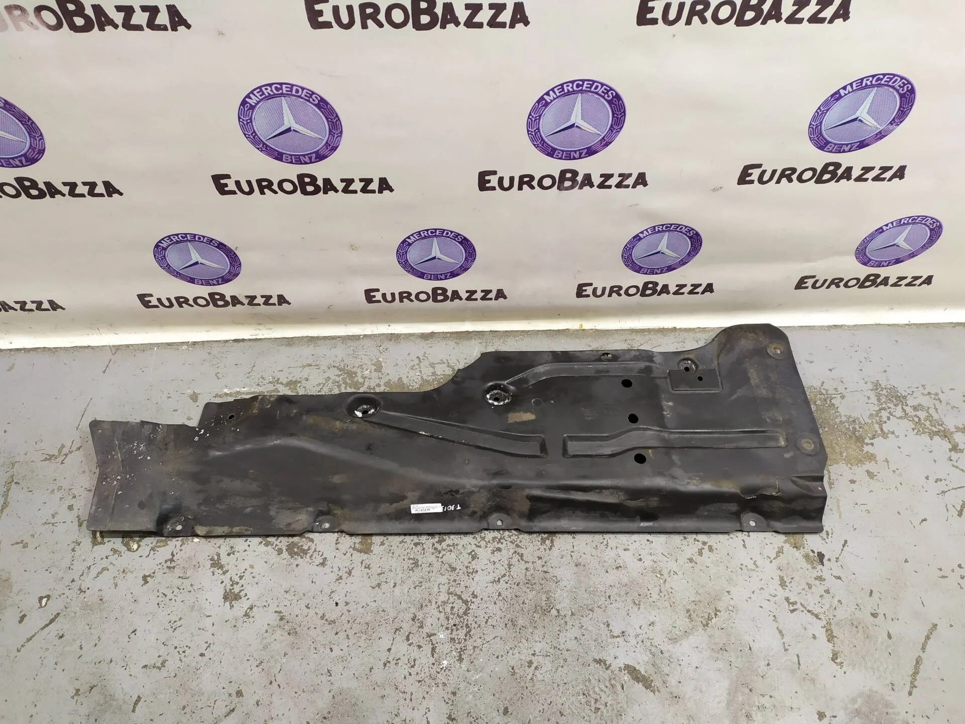 Защита днища правая Mercedes W164