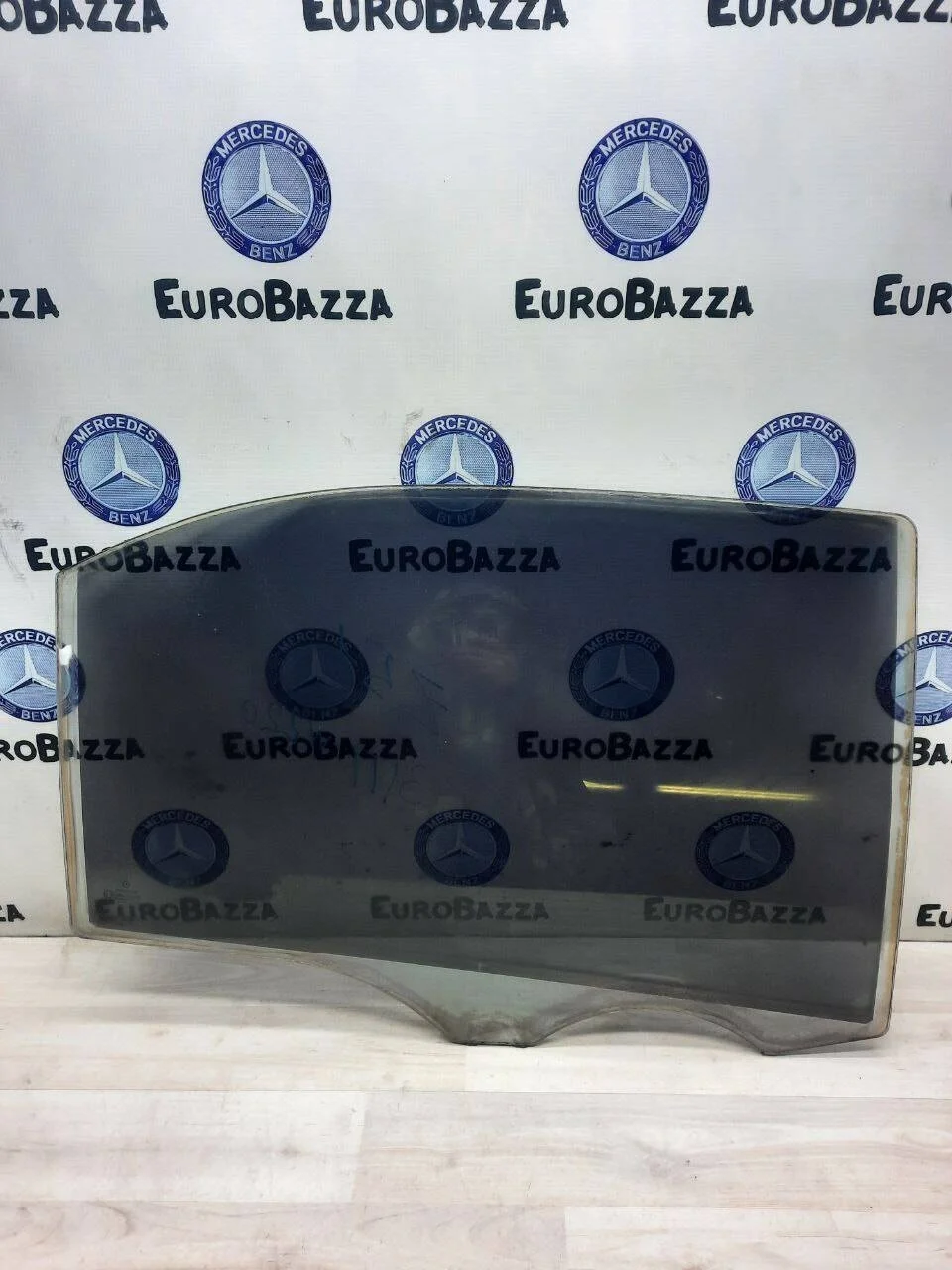 Стекло заднее правое Mercedes W220