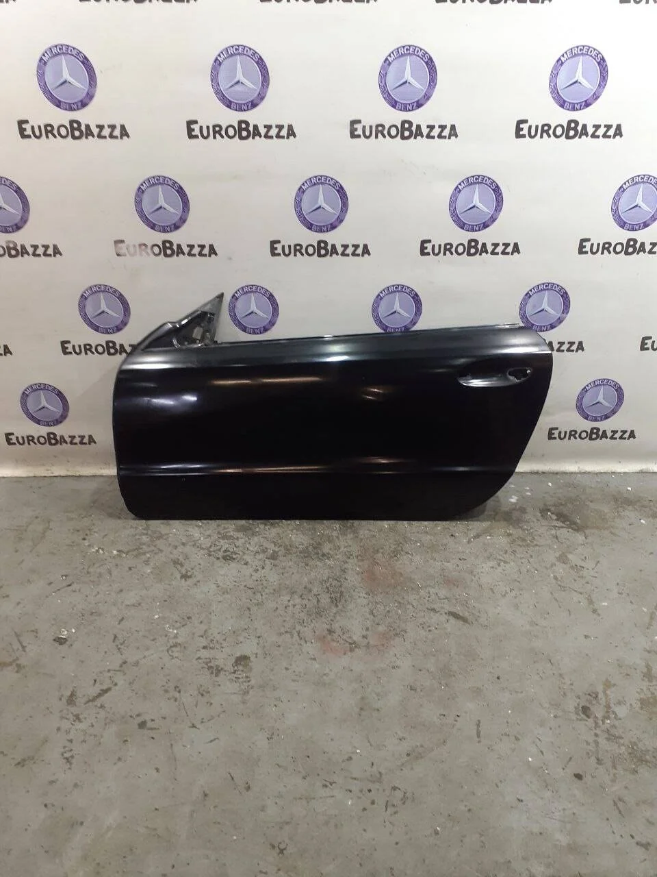Дверь левая Mercedes R230