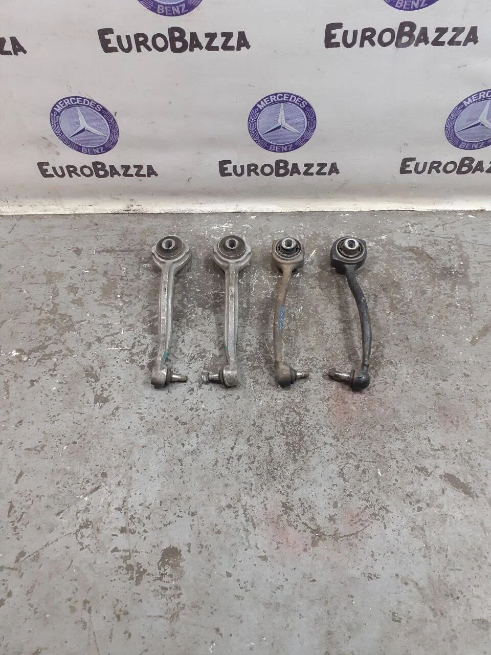 Рычаг передней подвески Mercedes R171
