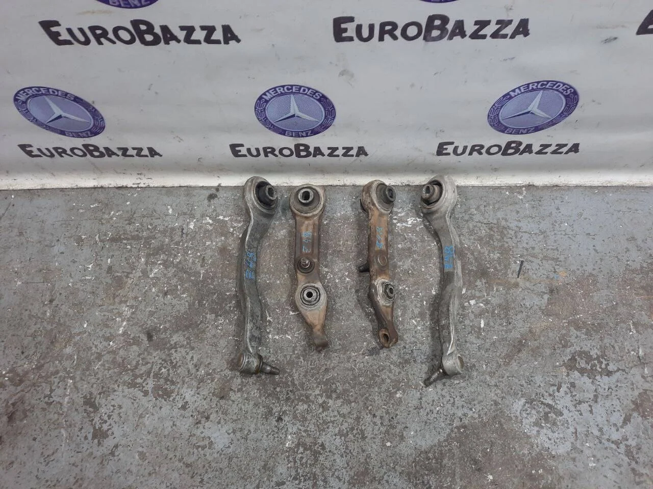 Рычаг передний Mercedes W211