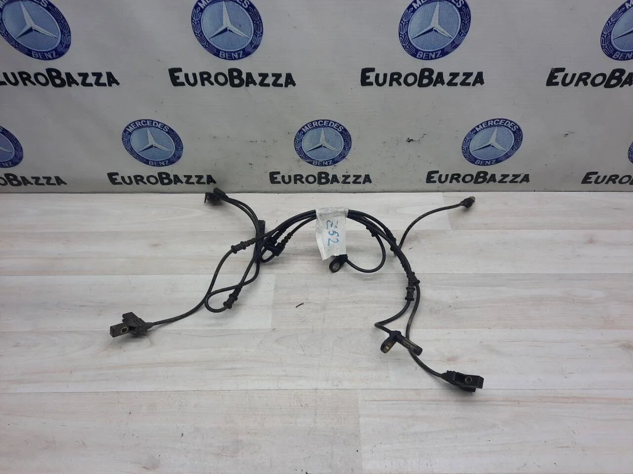 Датчик ABS и износа колодок передний Mercedes W211