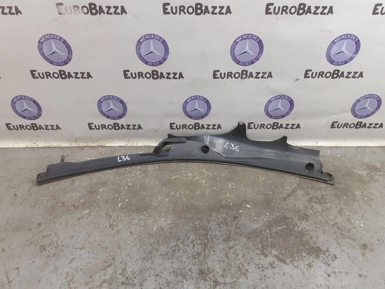 Жабо Mercedes W220
