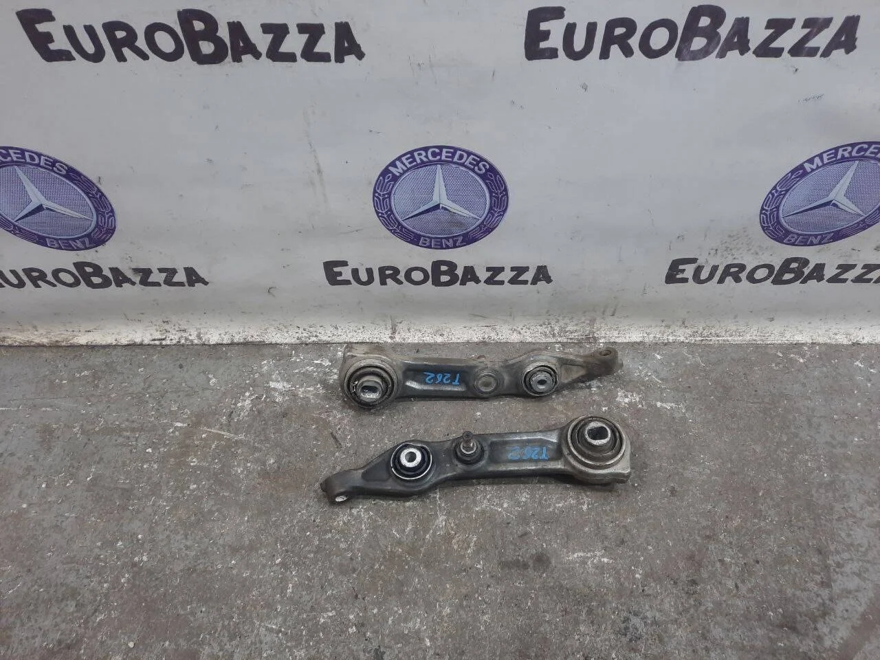 Рычаг передний нижний Mercedes W219