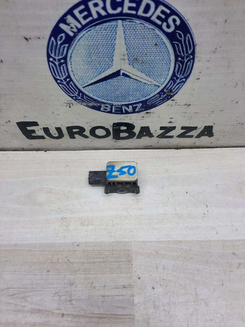 Датчик удара SRS передний левый Mercedes W221