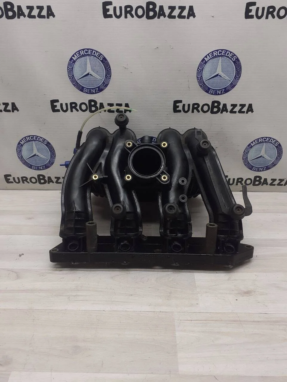 Впускной коллектор Mercedes М111