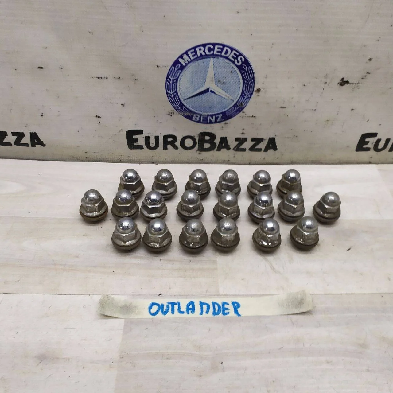 Колесная гайка Mitsubishi Outlander