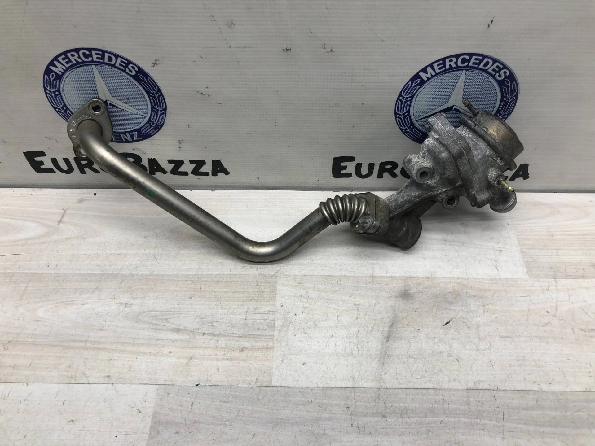 Клапан EGR Mercedes M271