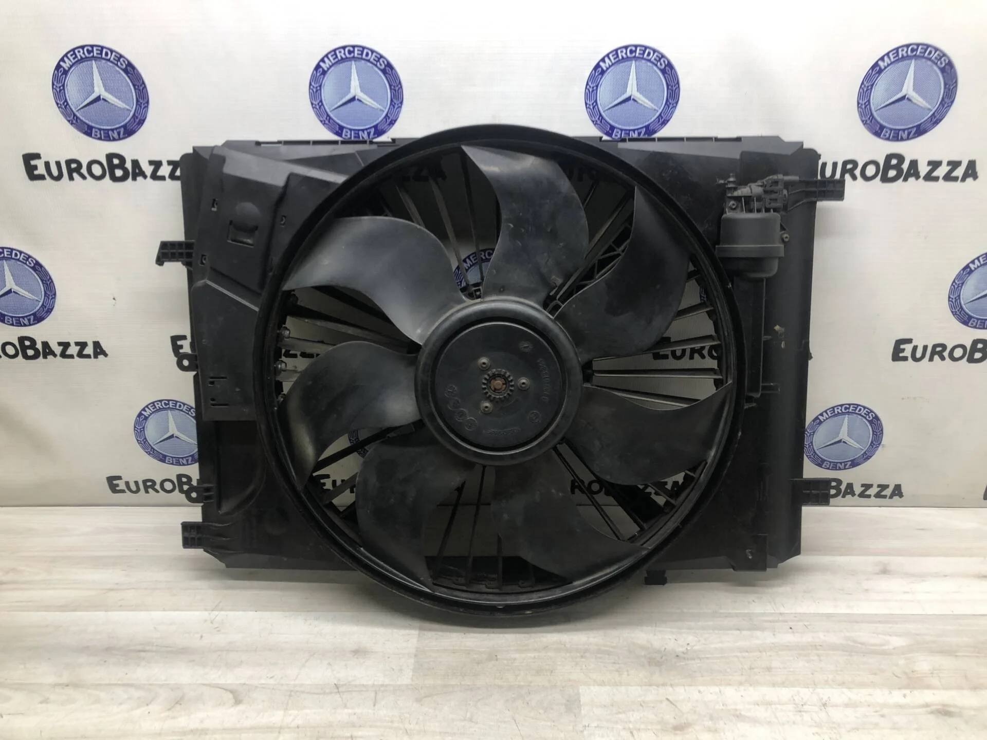 Вентилятор основного радиатора Mercedes W212
