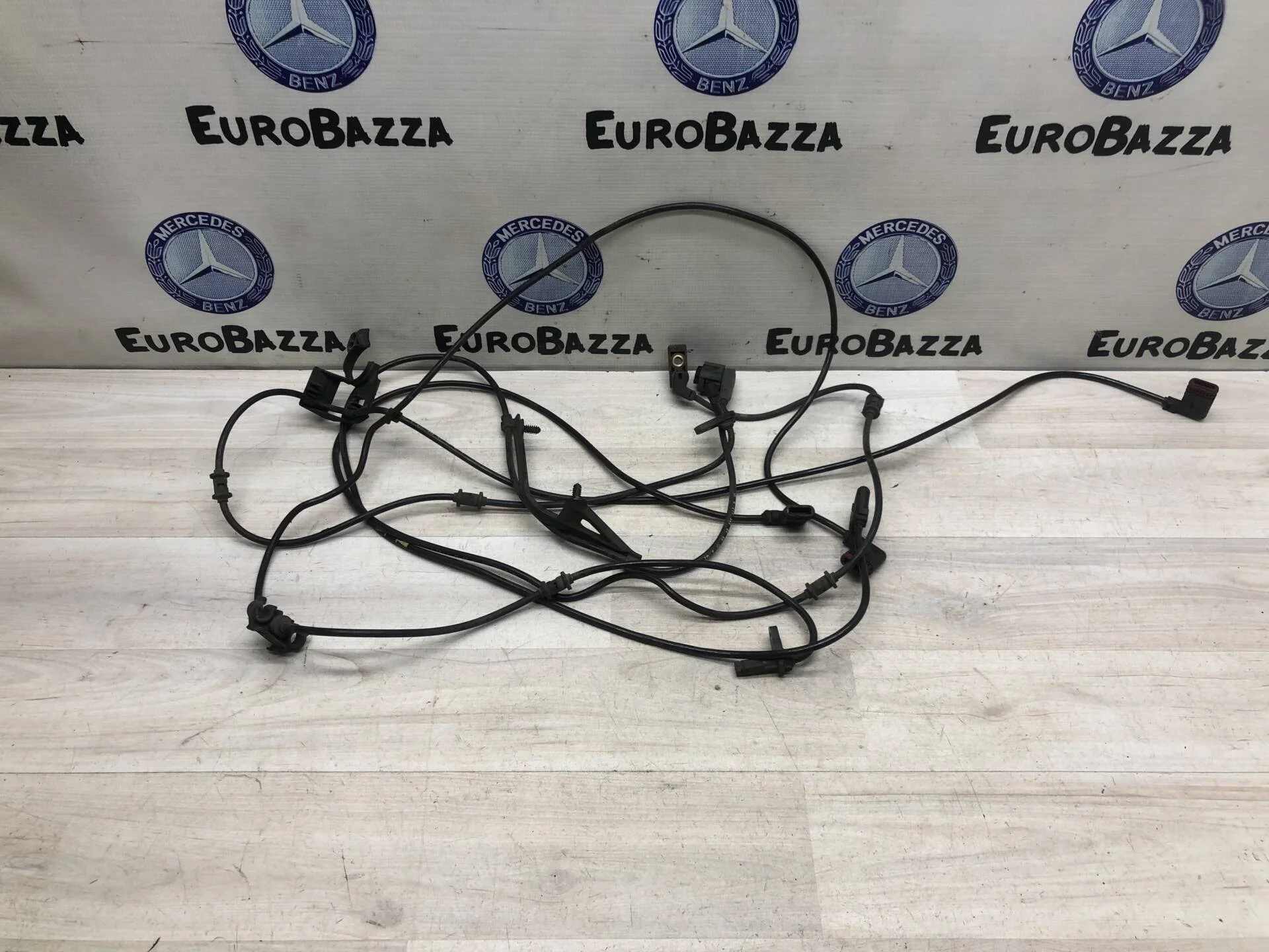 Датчик ABS и износа колодок задний Mercedes W219