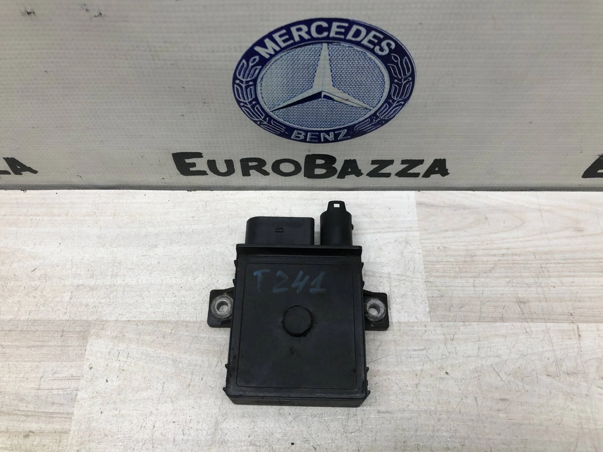 Блок накала свечей Mercedes Om642