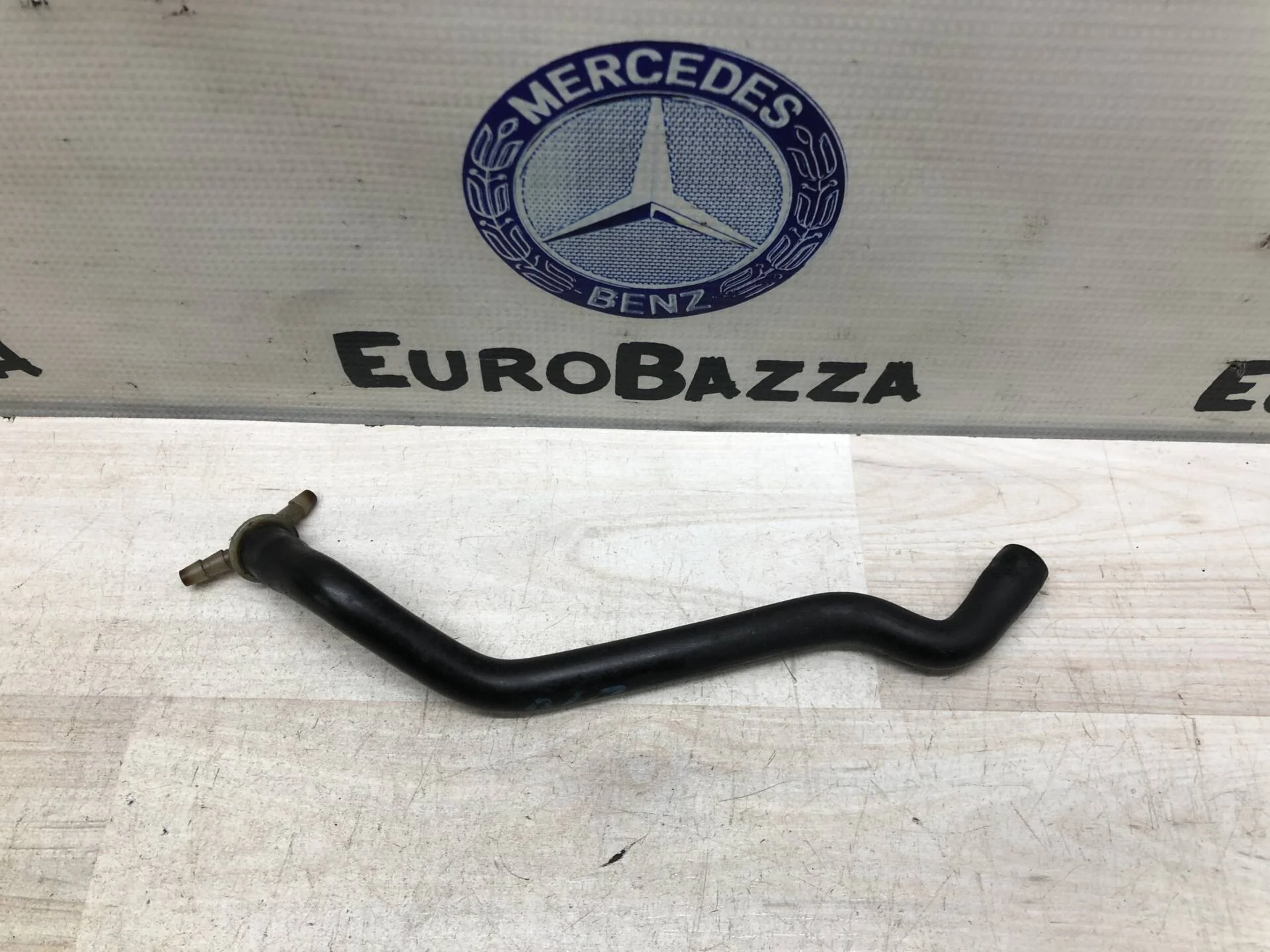 Трубка вентиляции картерных газов Mercedes М111