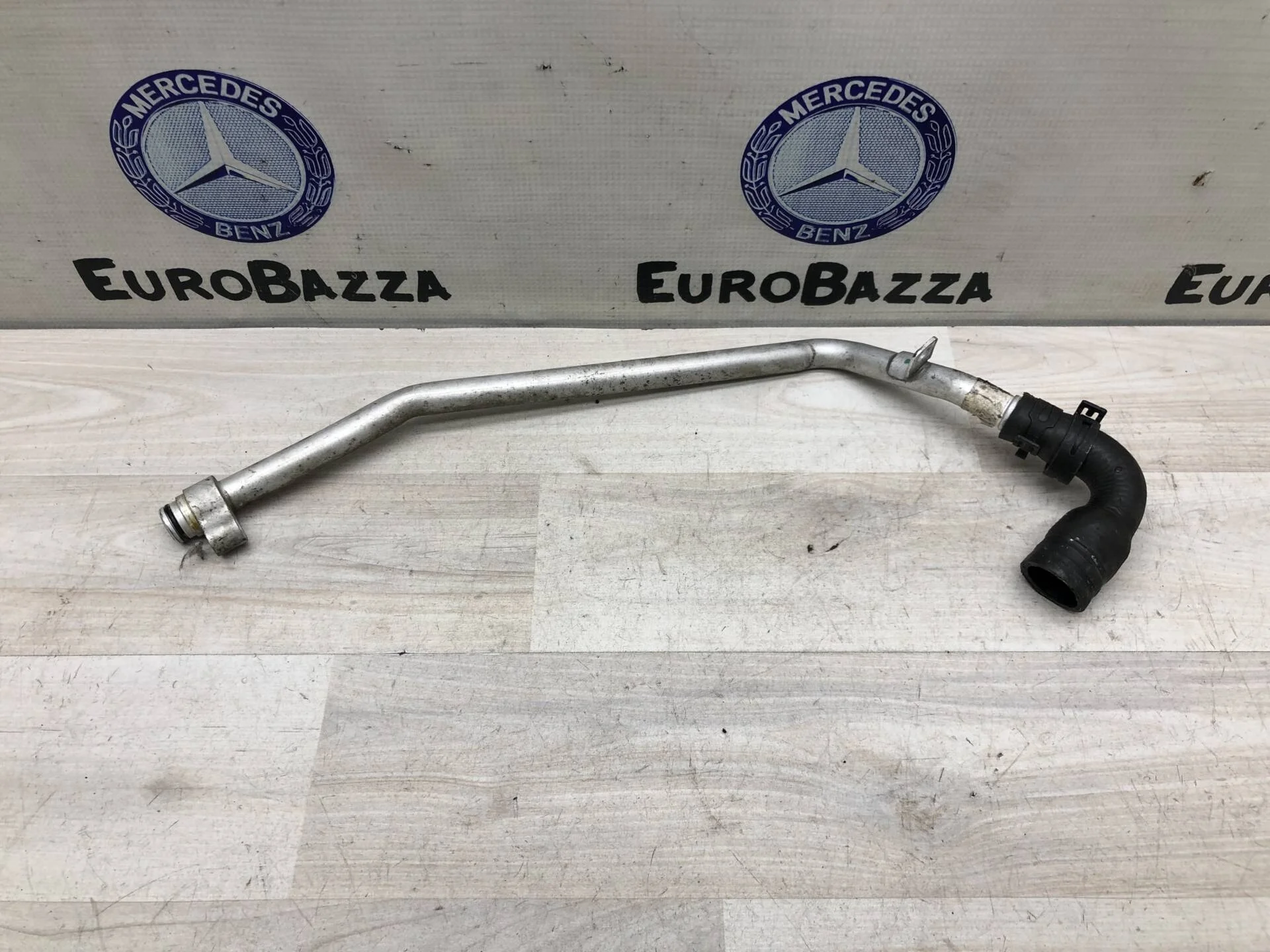 Патрубок системы охлаждения Mercedes R171