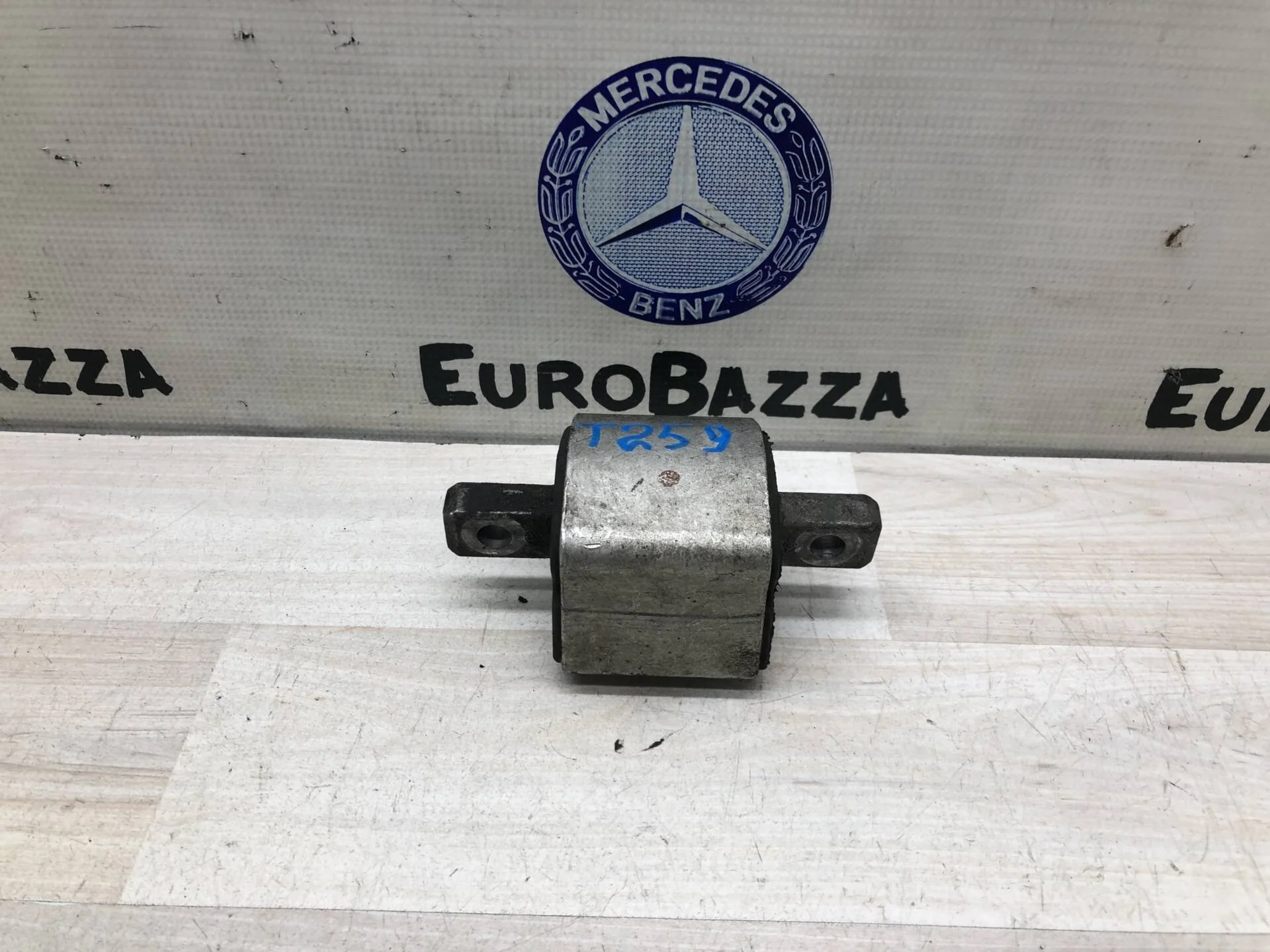 Подушка АКПП Mercedes W212