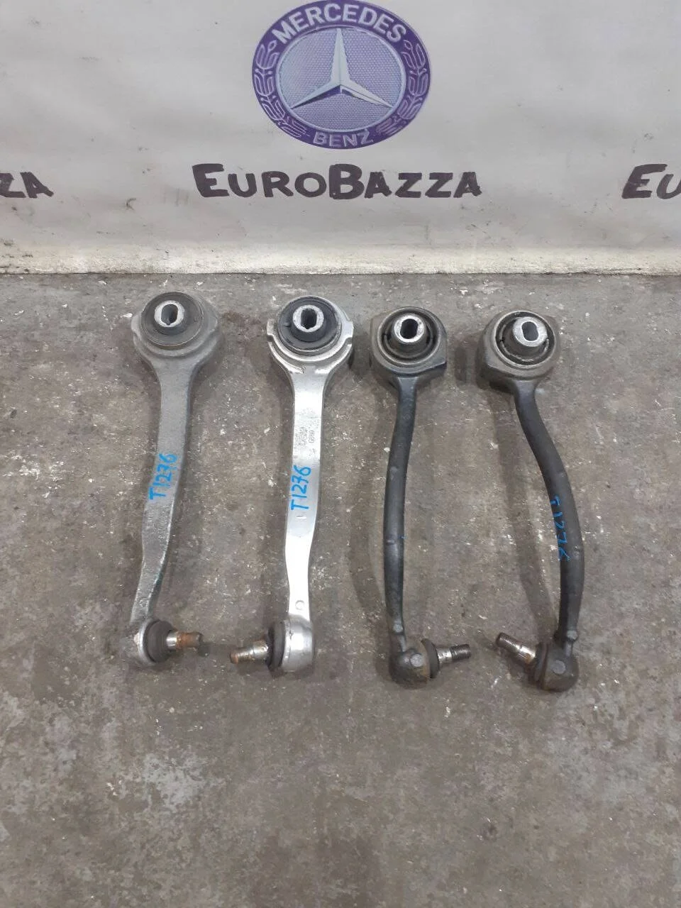 Рычаг передний Mercedes W203