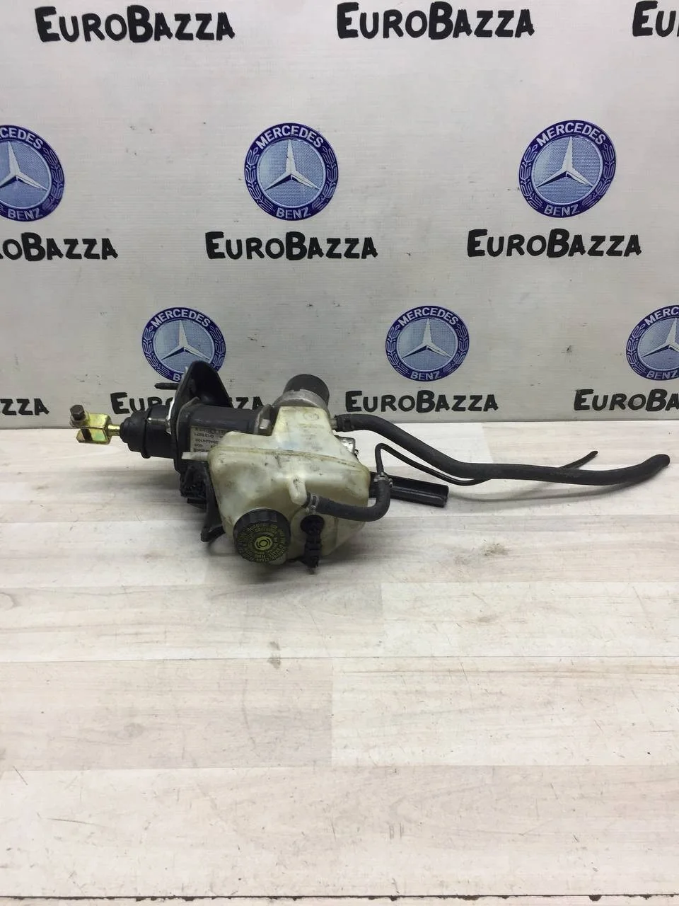 Вакуумный усилитель тормозов Mercedes W211