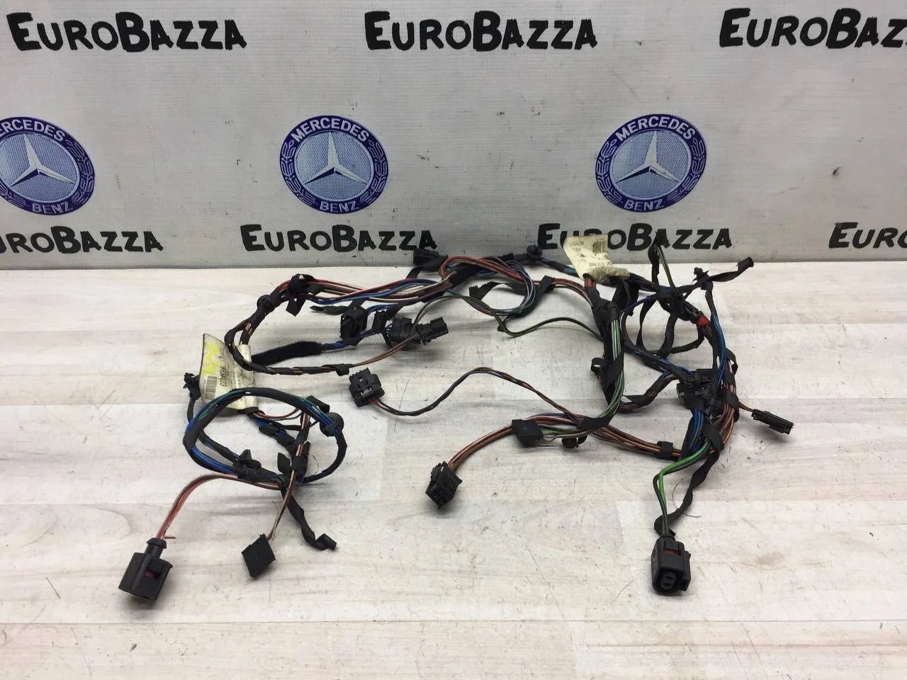 Проводка двери передней правой Mercedes W906