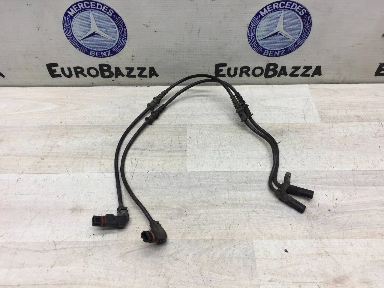 Датчик ABS передний Mercedes W209