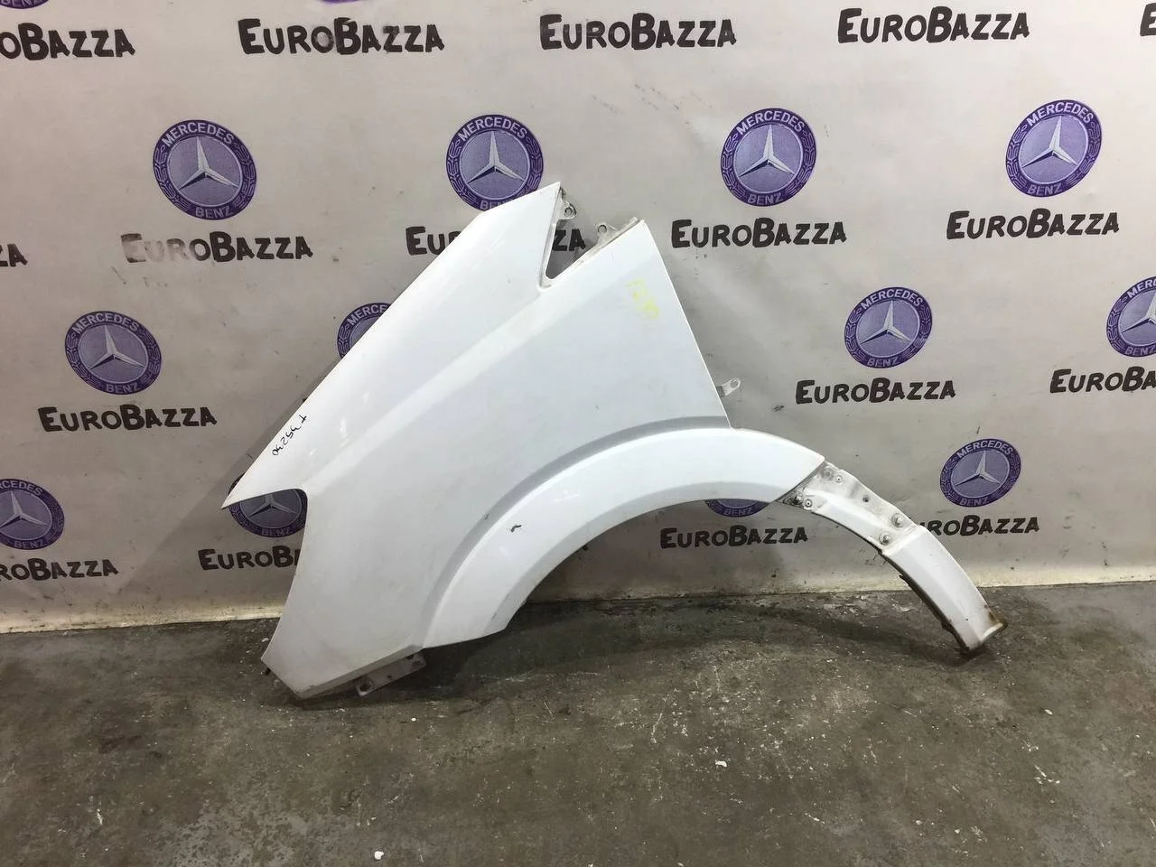 Крыло переднее левое Mercedes Sprinter W906