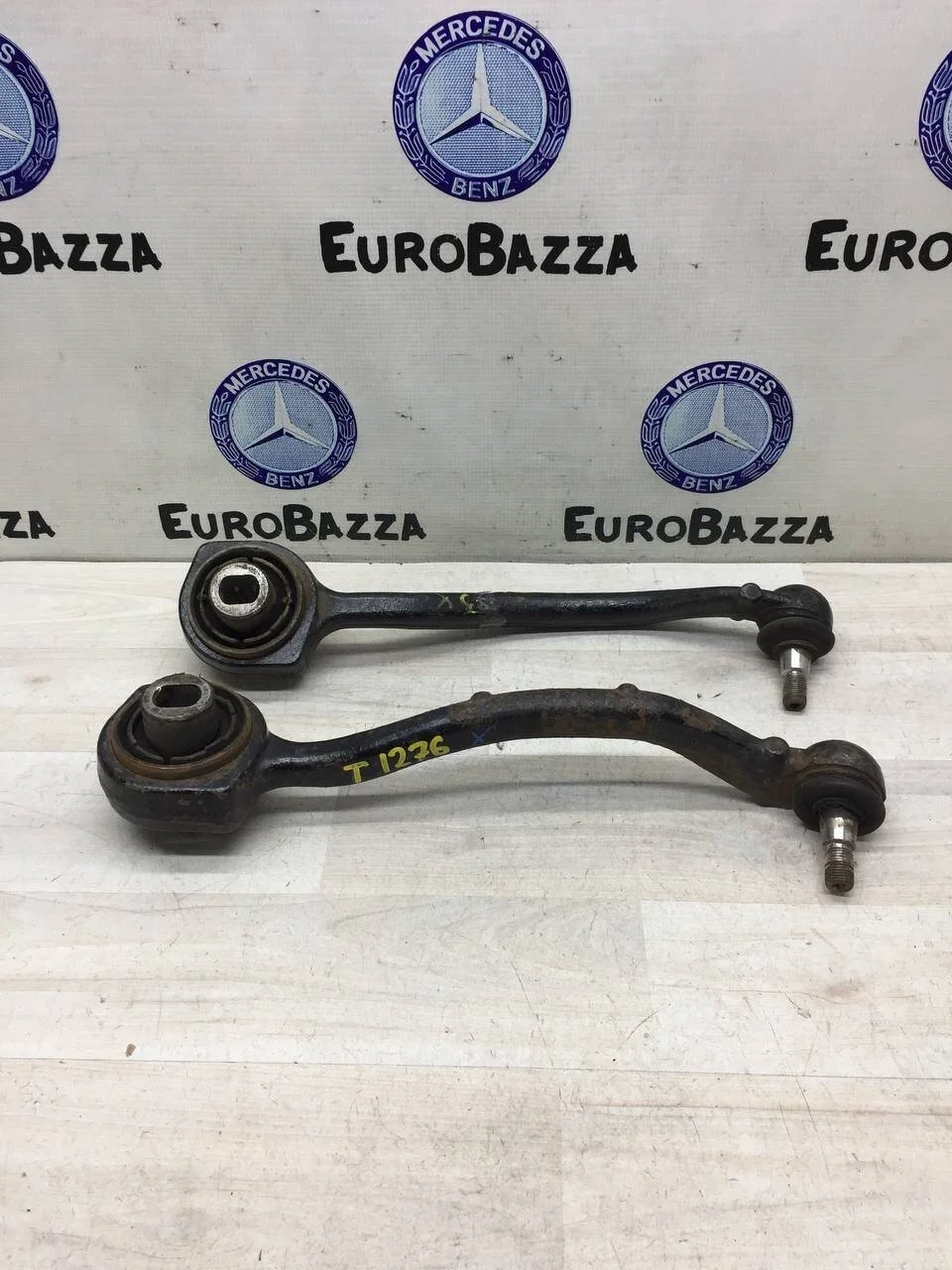 Рычаг передний нижний Mercedes W203
