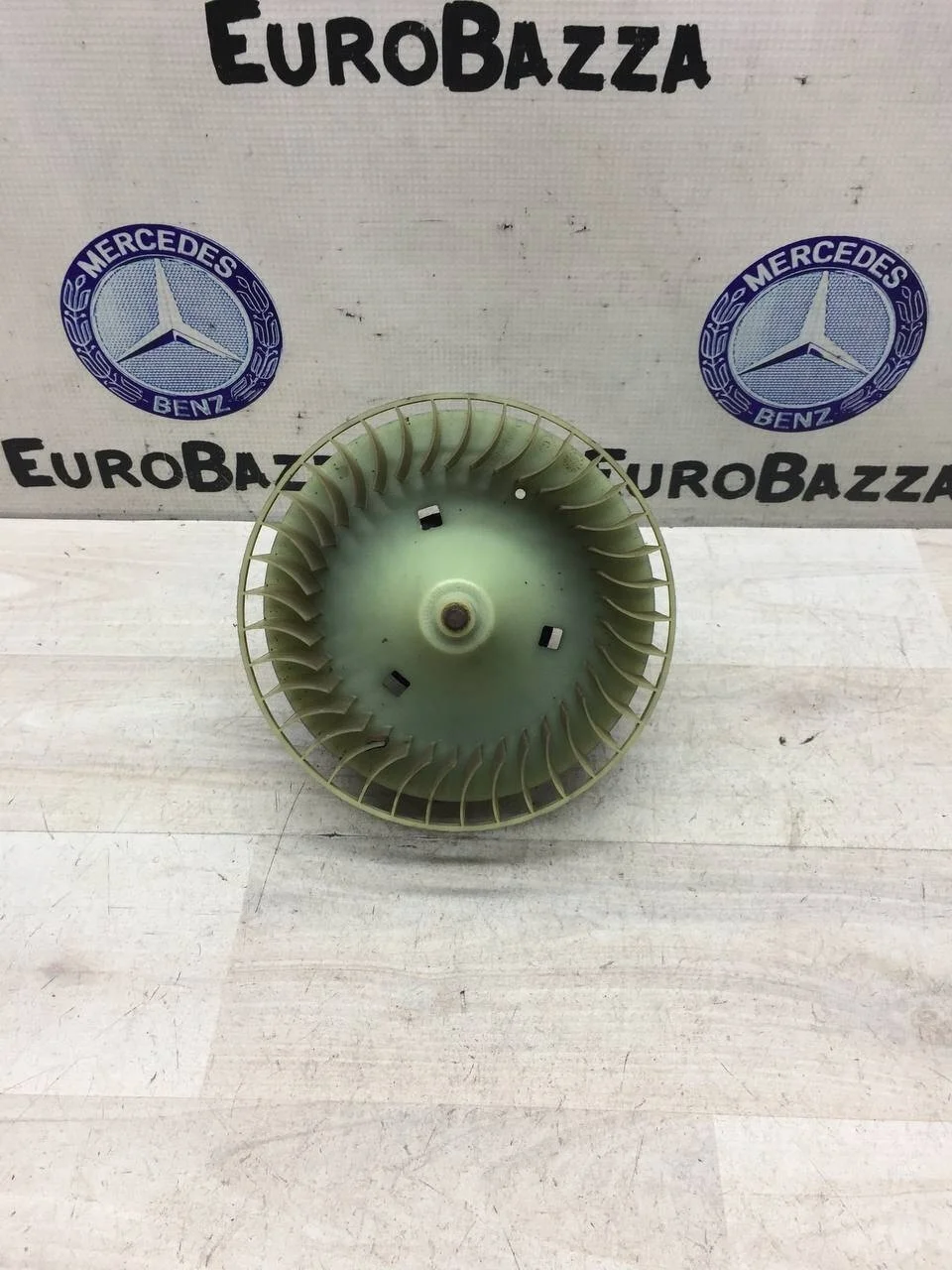 Моторчик печки Mercedes W208