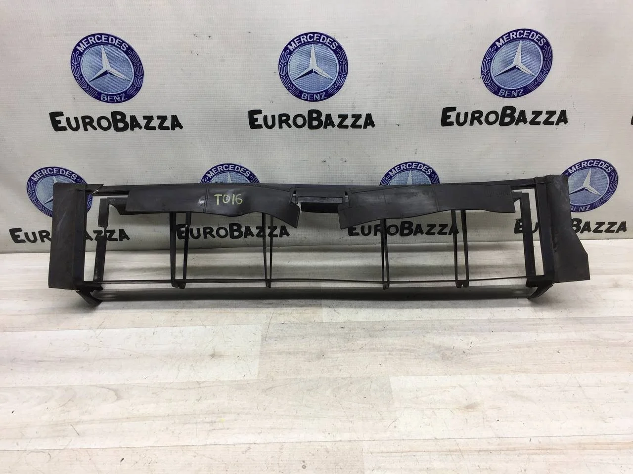 Накладка интеркулера Mercedes W203