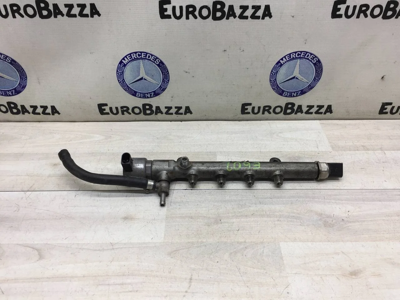 Топливная рампа Mercedes Om651 Delphi