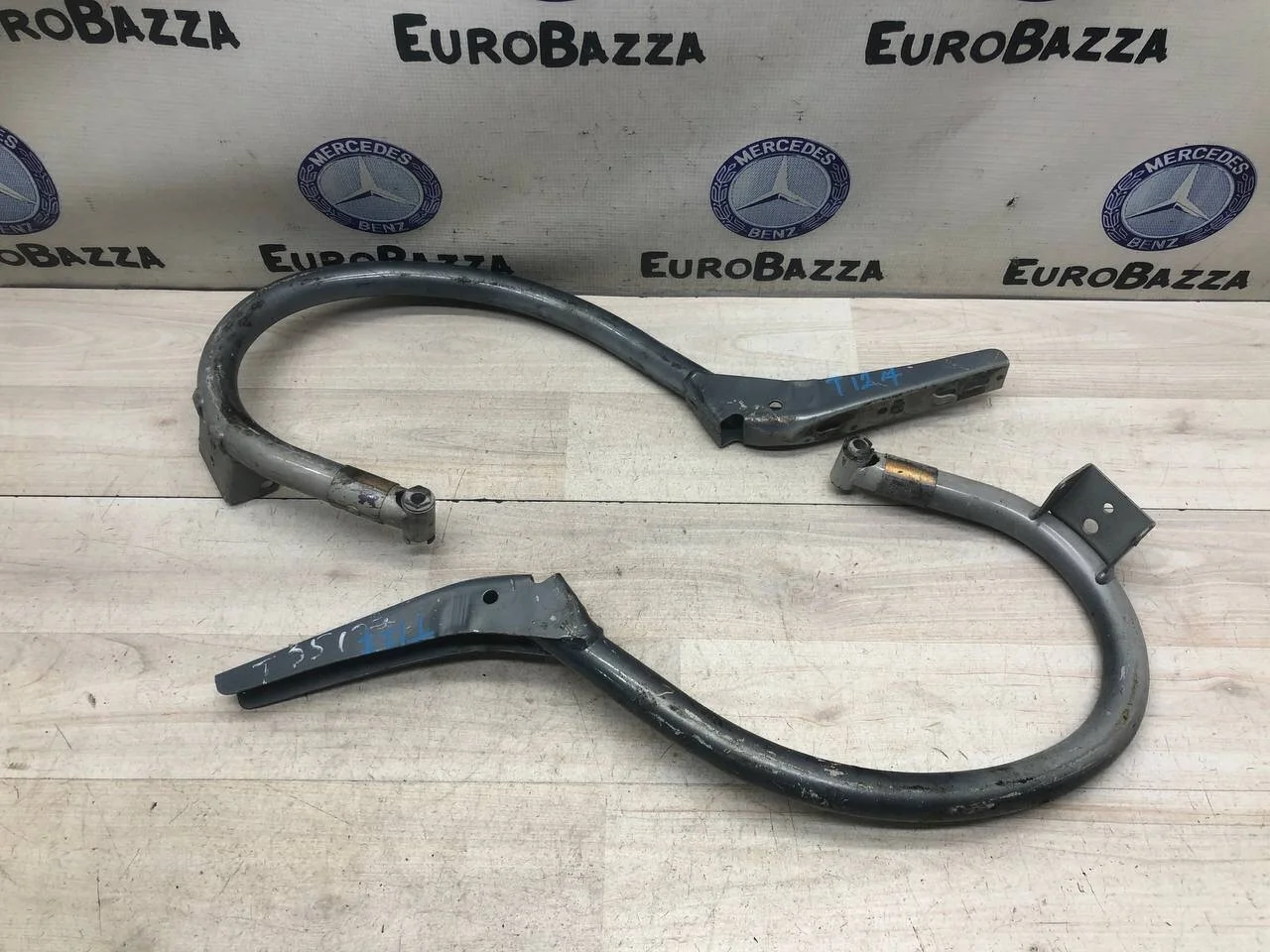 Петля крышки багажника Mercedes W203