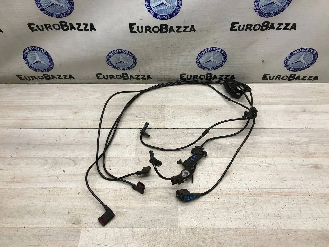 Датчики ABS и износа колодок задний Mercedes W211