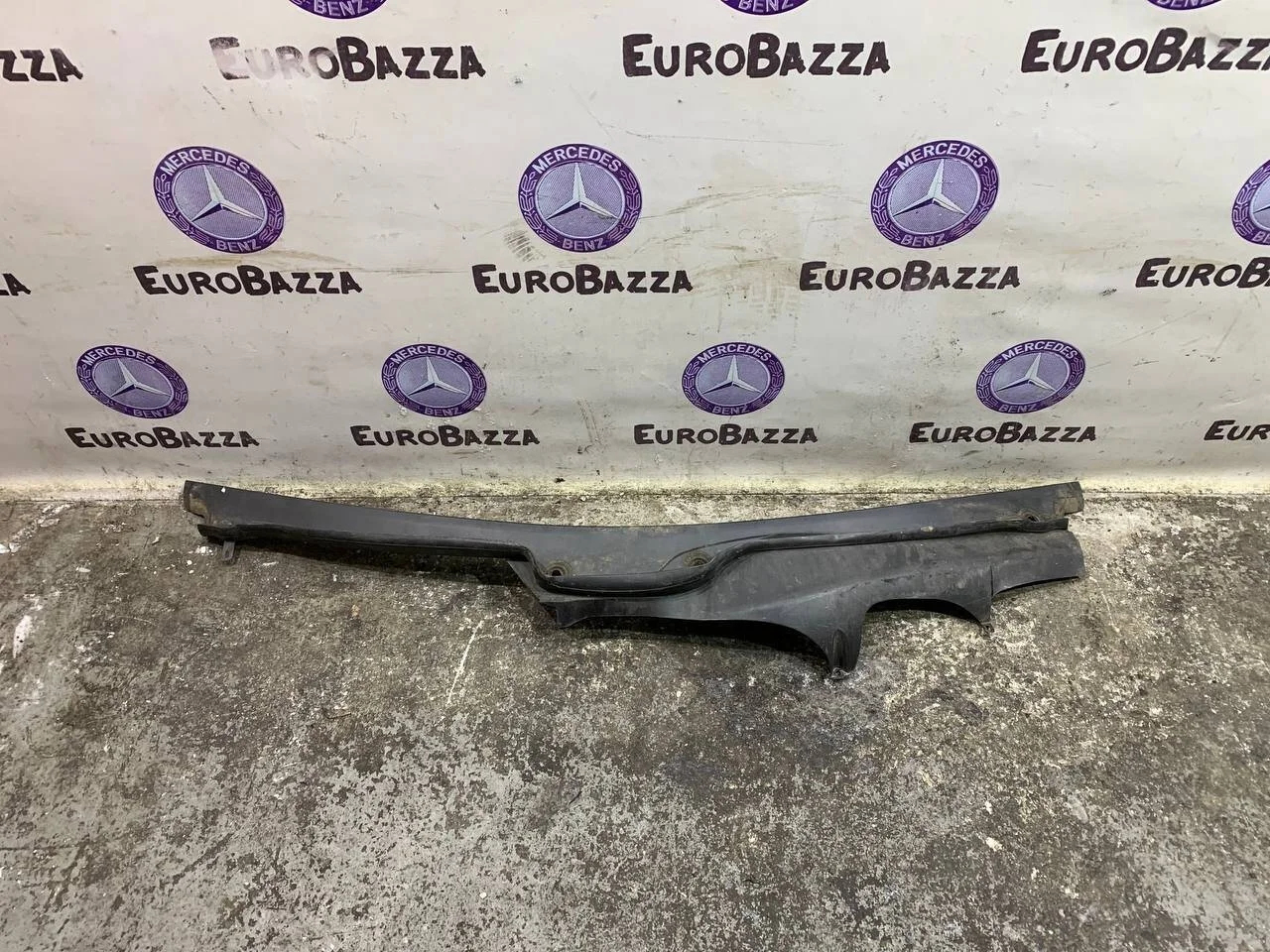 Жабо Mercedes W220