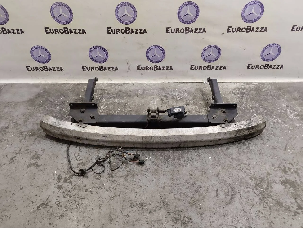 Тягово-сцепное устройство c балкой Mercedes W164