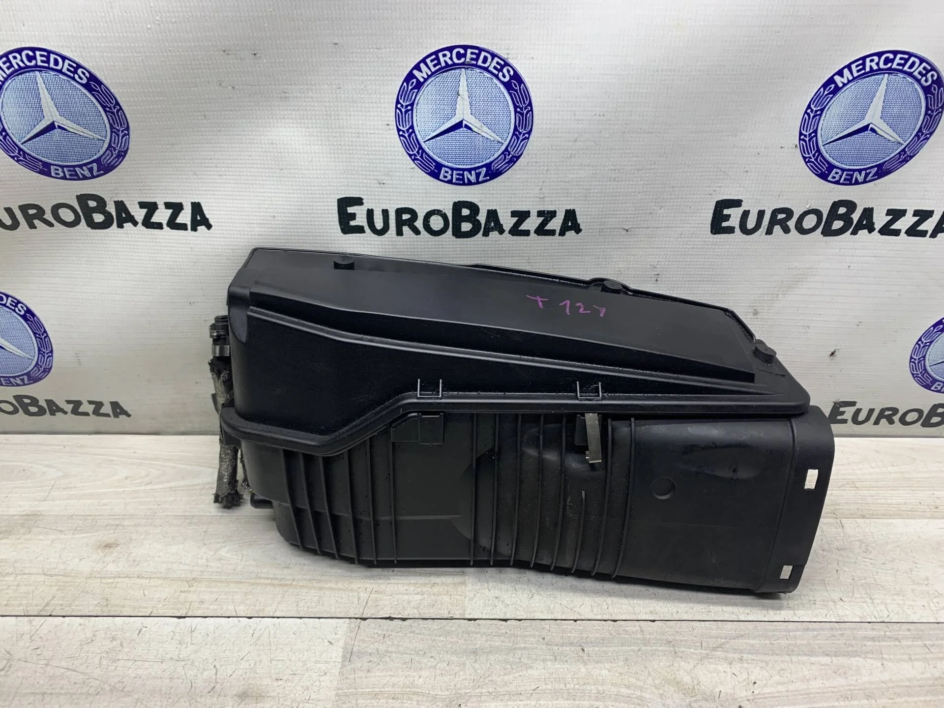 Корпус воздушного фильтра Mercedes Om646