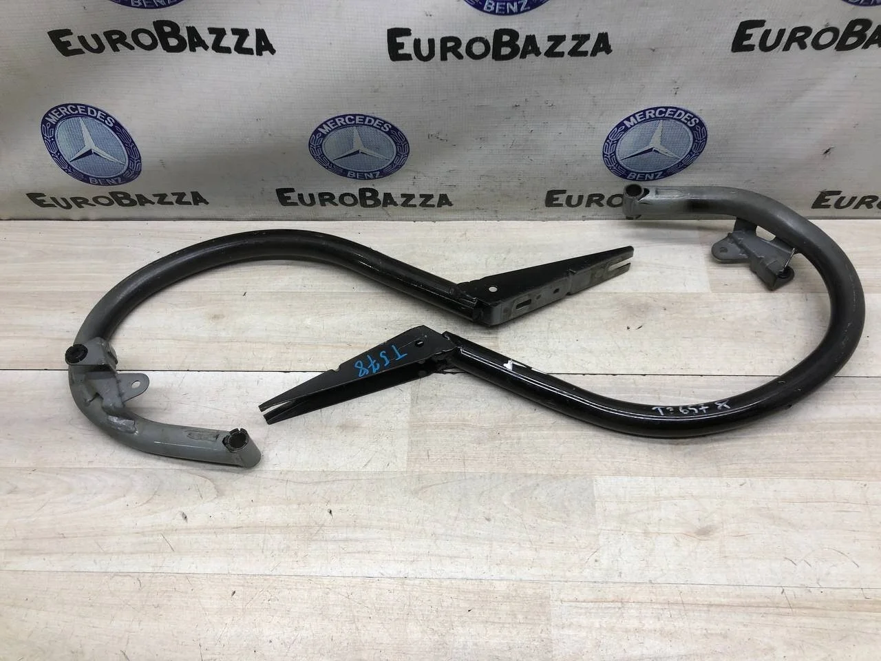 Петля крышки багажника Mercedes W204